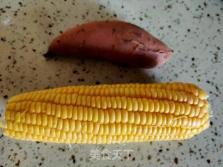 Sweet Potato Corn Red Date Soup recipe