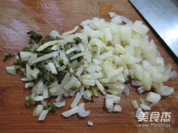 Stir-fried Seafood with Pickled Cabbage recipe