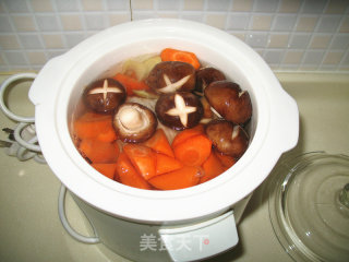 Mushroom and Carrot Stick Bone Soup recipe