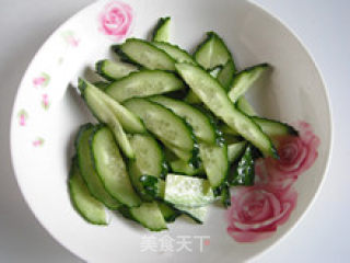 Side Dishes with Wine-cucumber with Chicken Feet recipe