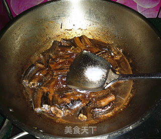 Grilled Rice Eel with Garlic Sprouts recipe