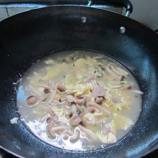 Shimeji Mushroom Meat Soup with Egg Skin recipe