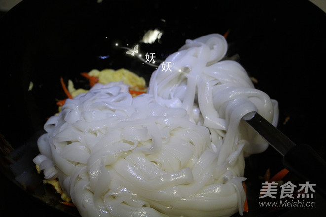 Stir-fried Hor Fun recipe