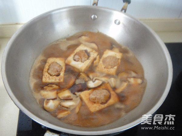 Mushroom Tofu with Meat recipe