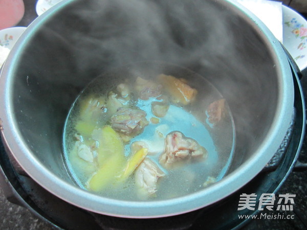 Electric Pot Stewed Chicken Soup recipe