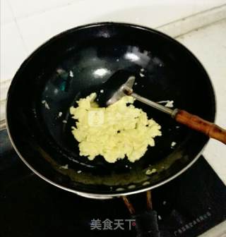 Fried Hor Fun with Red Intestine and Egg recipe