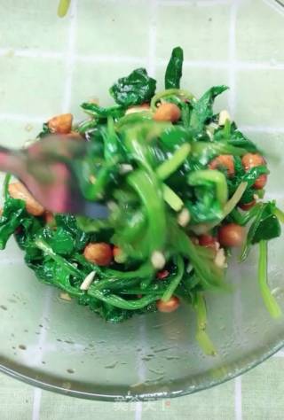 Nuts Spinach recipe