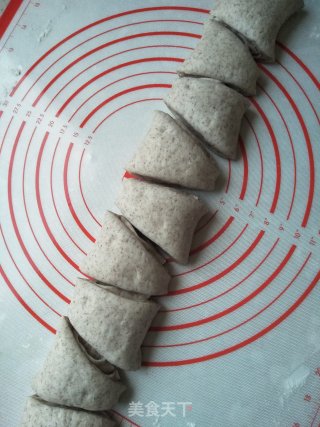 Black Whole Wheat Hanamaki recipe