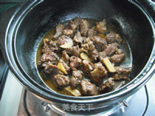 A Nutritious Appetizer in Winter-beef Stew with Radish recipe