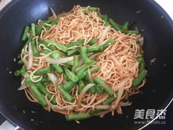 Braised Beef Noodles with Garlic Beans recipe