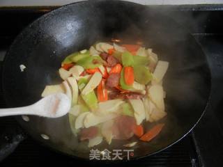 Stir-fried Sausage with Winter Bamboo Shoots recipe