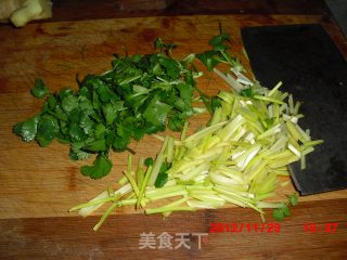 A Pot of Chaotic Stew [stewed Fish in Iron Pot] recipe