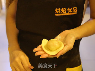 Different Golden Moon Cakes recipe