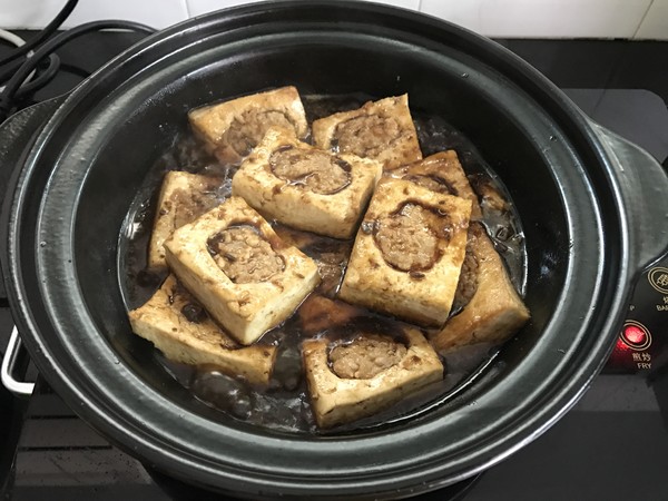 Tofu Stuffed Meat in Claypot recipe