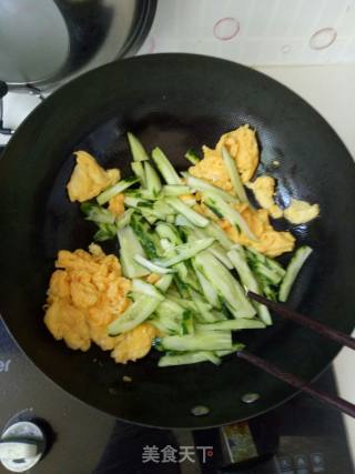 Cucumber with Egg recipe