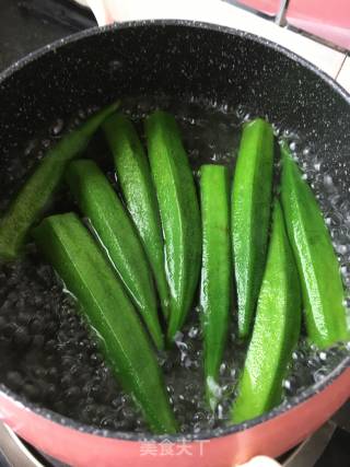 Okra with Shrimp Sauce recipe