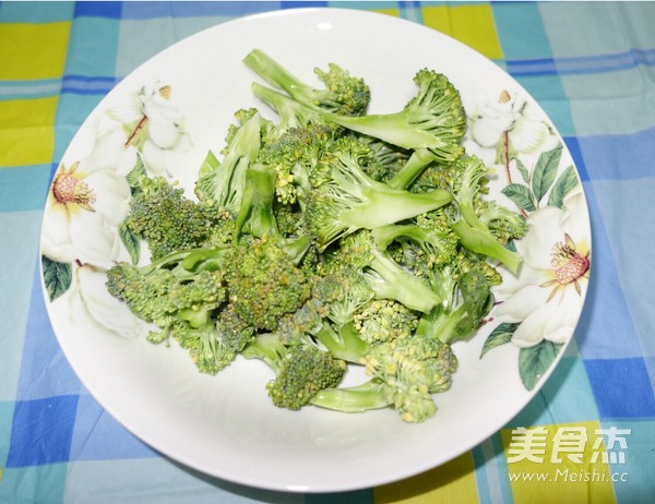 Braised Pork Ribs with Broccoli recipe