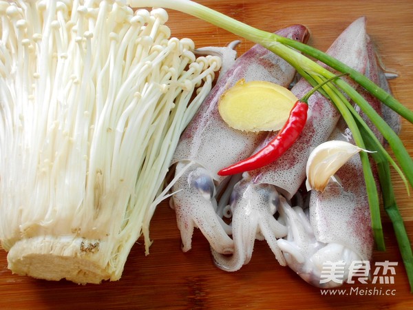Steamed Golden Needle Squid Rings recipe