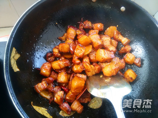 Fragrant Glutinous Braised Pork recipe