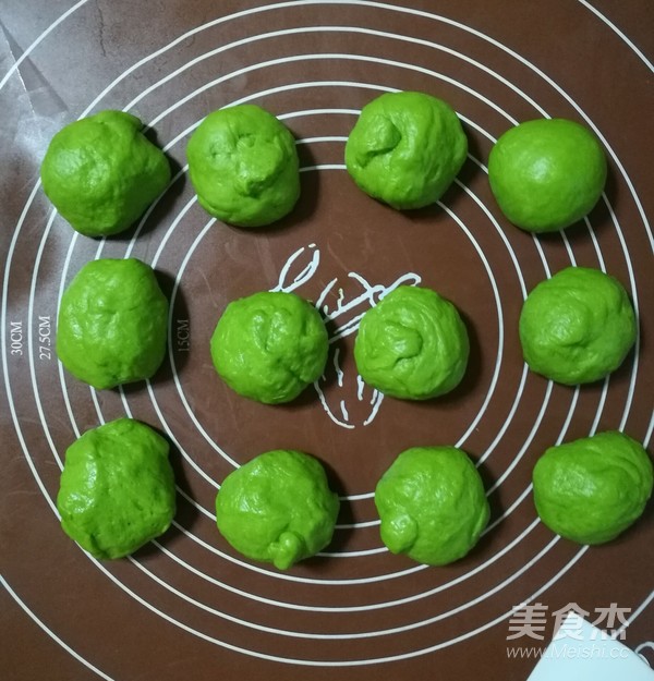 Squeeze Buns-mung Bean Frog Emoji Pack recipe