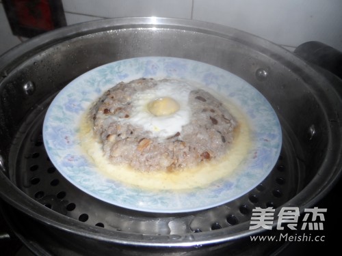 Salted Egg Steamed Meat Cake recipe