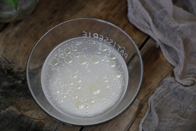 Congee with Scallops, Preserved Egg and Lean Meat recipe