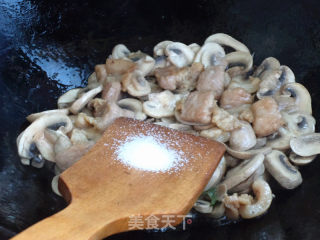 Stir-fried Pork with Mushrooms recipe