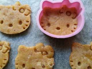 Hello Kitty Almond Cake recipe