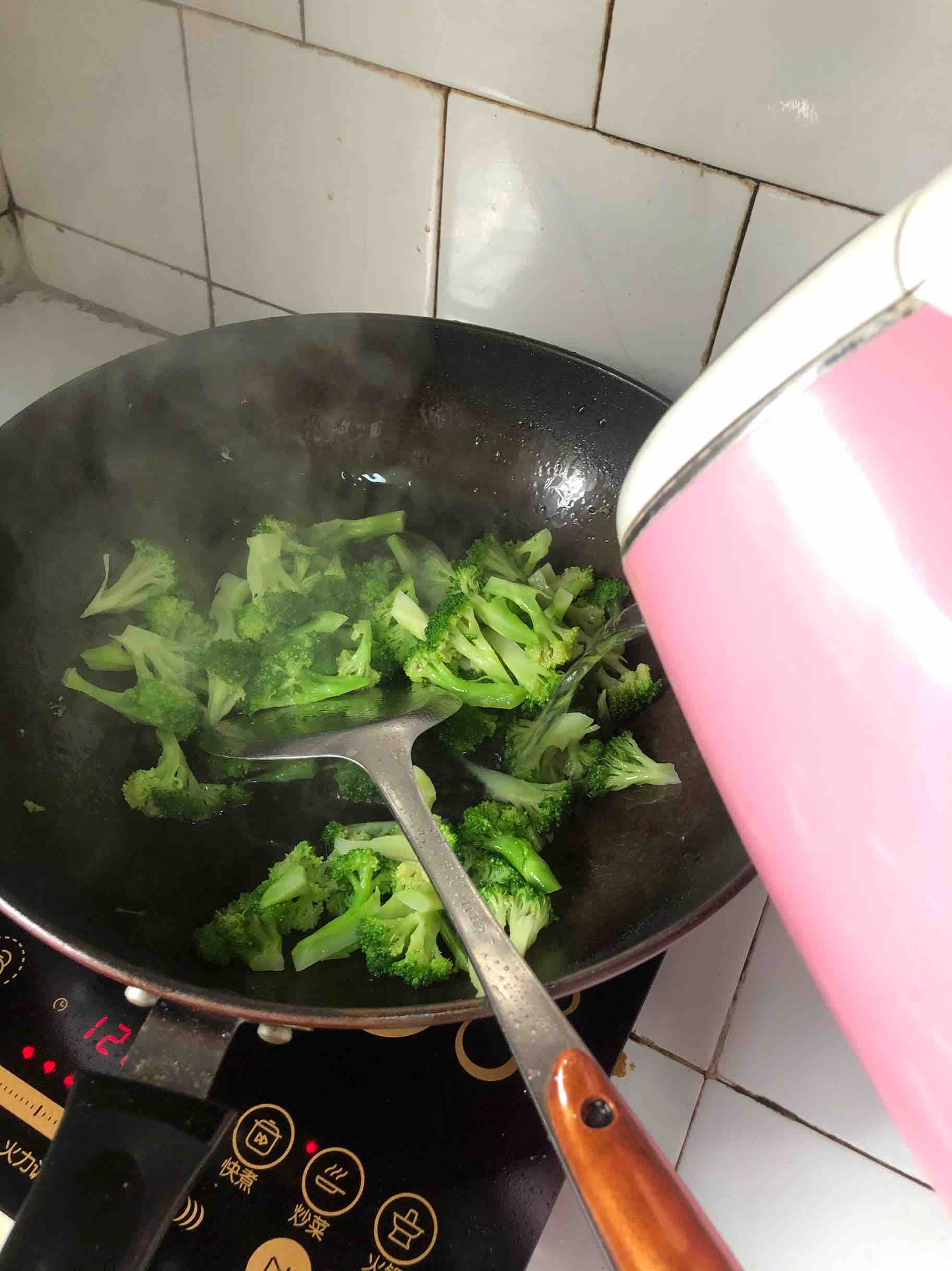 Vegetarian Stir-fried Broccoli recipe