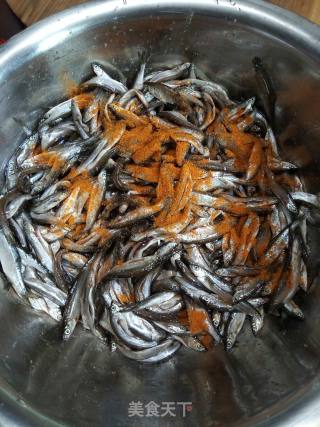 Fried Small River Fish (farm Specialty) recipe