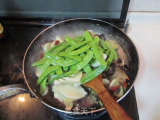 Hunan Bacon with Snow Peas recipe