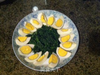 Celery Leaves Mixed with Eggs recipe