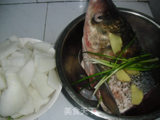 Carrot Fish Head Soup recipe