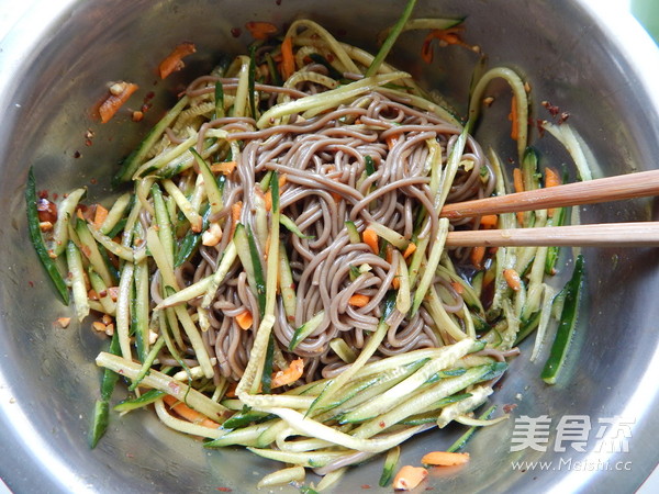 Soba Noodles with Cucumber and Egg Crust recipe