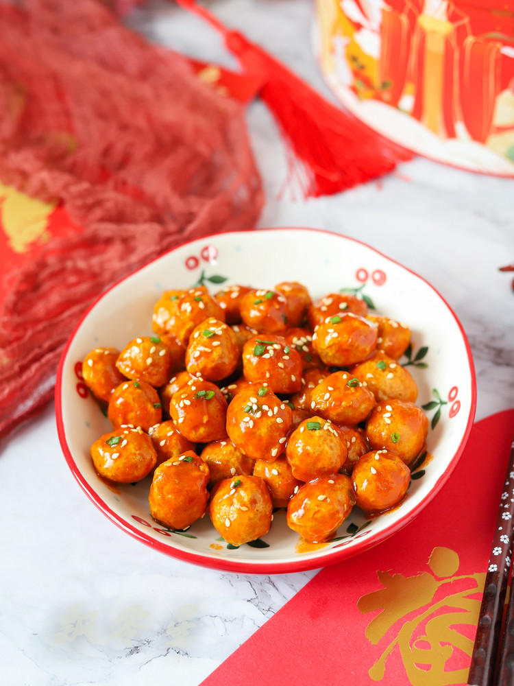 Tuan Tuan Yuan Chicken Meatballs in Tomato Sauce, Sweet and Sour Appetizing Super Delicious