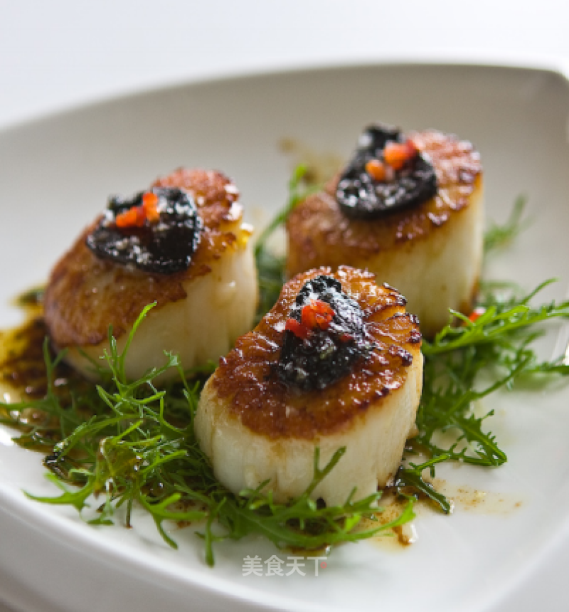 Scallops and Black Garlic with Sausage recipe