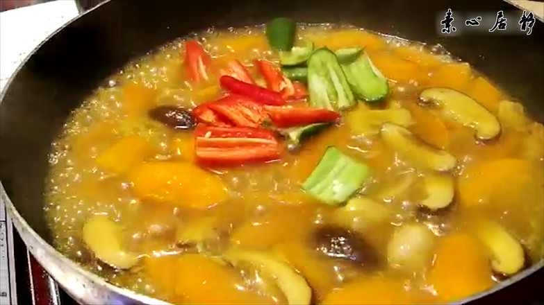 Zhuang Qingshan: Super Fast Hand-cooked Pumpkin with Two Mushrooms in Curry Sauce, Simple and Convenient recipe