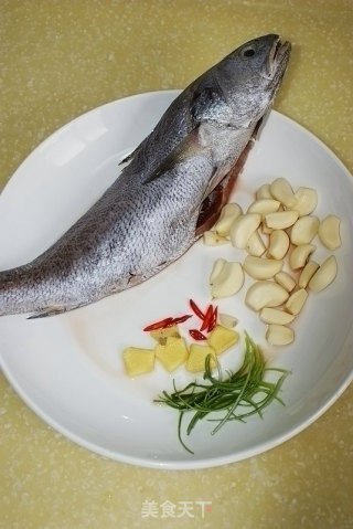 【golden Garlic Roasted Rice Fish】--a Delicious Fish Full of Garlic recipe