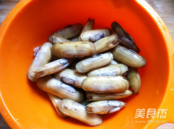 Steamed Razor Clams recipe