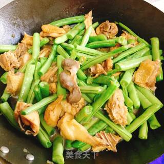 Rooster with Green Beans recipe