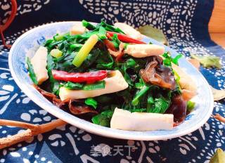 Stir-fried Fungus with Chives and Tofu recipe