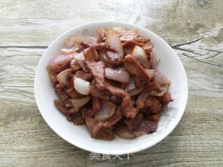 Fried Pork with Onion recipe