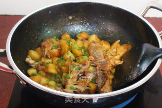 Potato Stewed Chicken Bones recipe