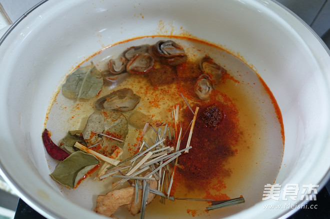 Thai Tom Yum Goong Noodle Soup recipe