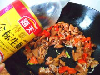 Stir-fried Large Intestine with Green Garlic recipe