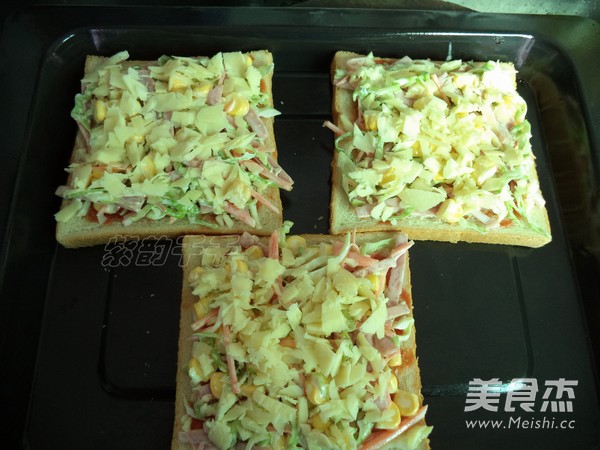 Mini Vegetable Salad Pizza recipe