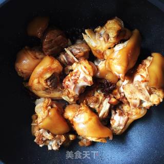 Roast Pork Feet recipe