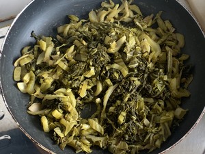 Stir-fried Pork Belly with Sauerkraut recipe