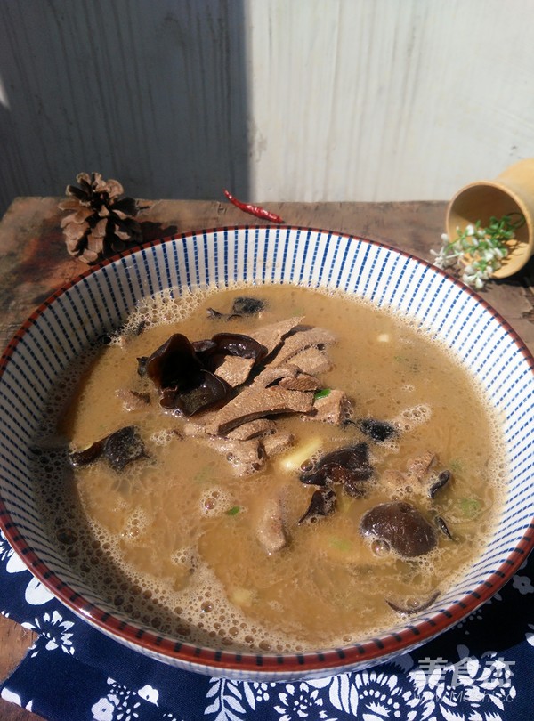 Fungus and Pork Liver Soup recipe