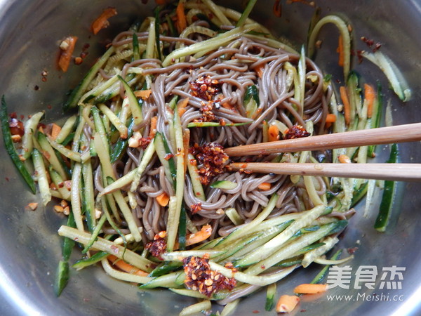 Soba Noodles with Cucumber and Egg Crust recipe